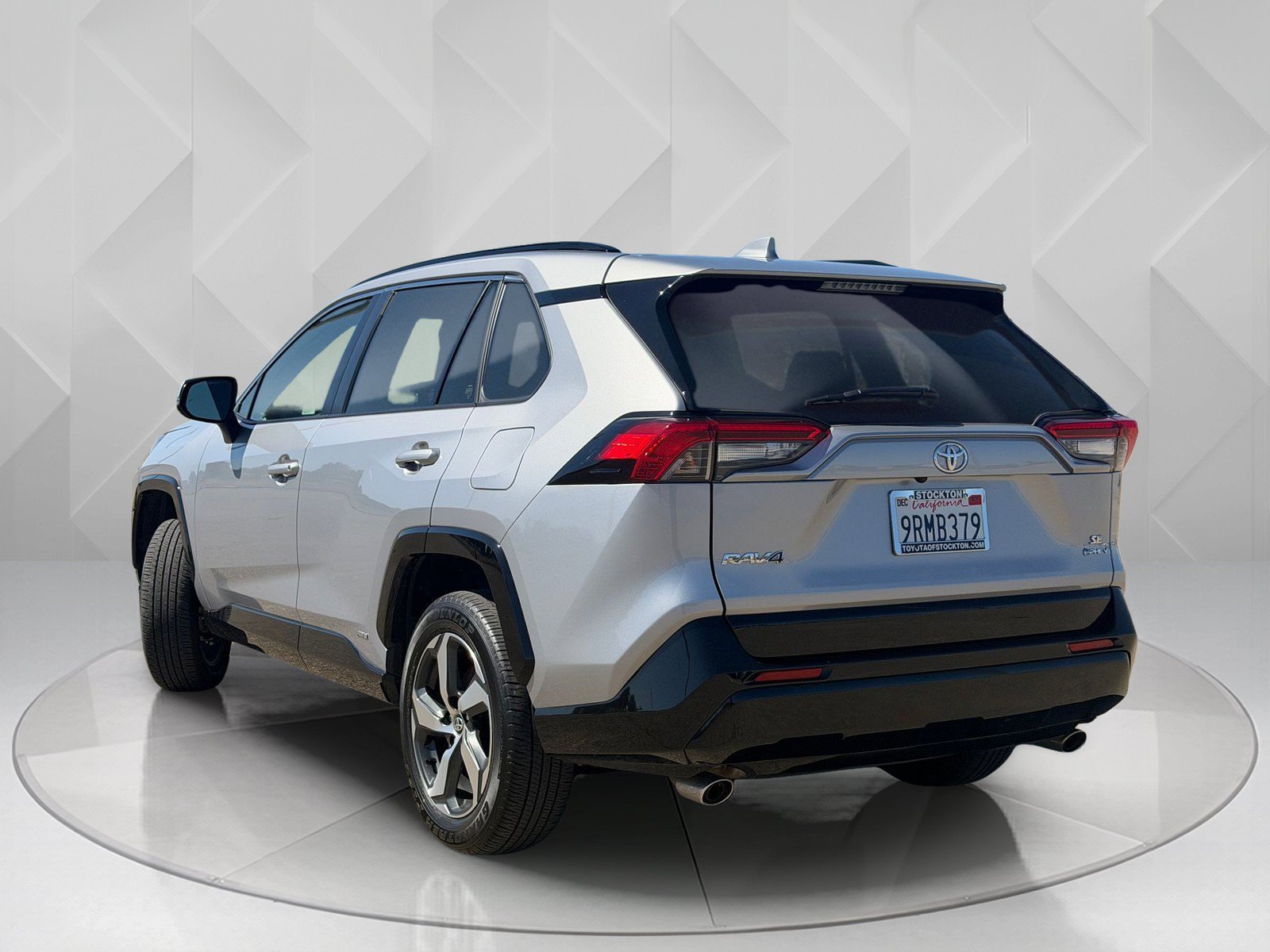 Used 2025 Silver Sky Metallic Toyota SE image 3
