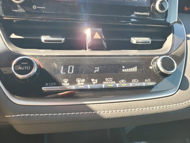 Used 2022 White Toyota SE Nightshade Edition image 24