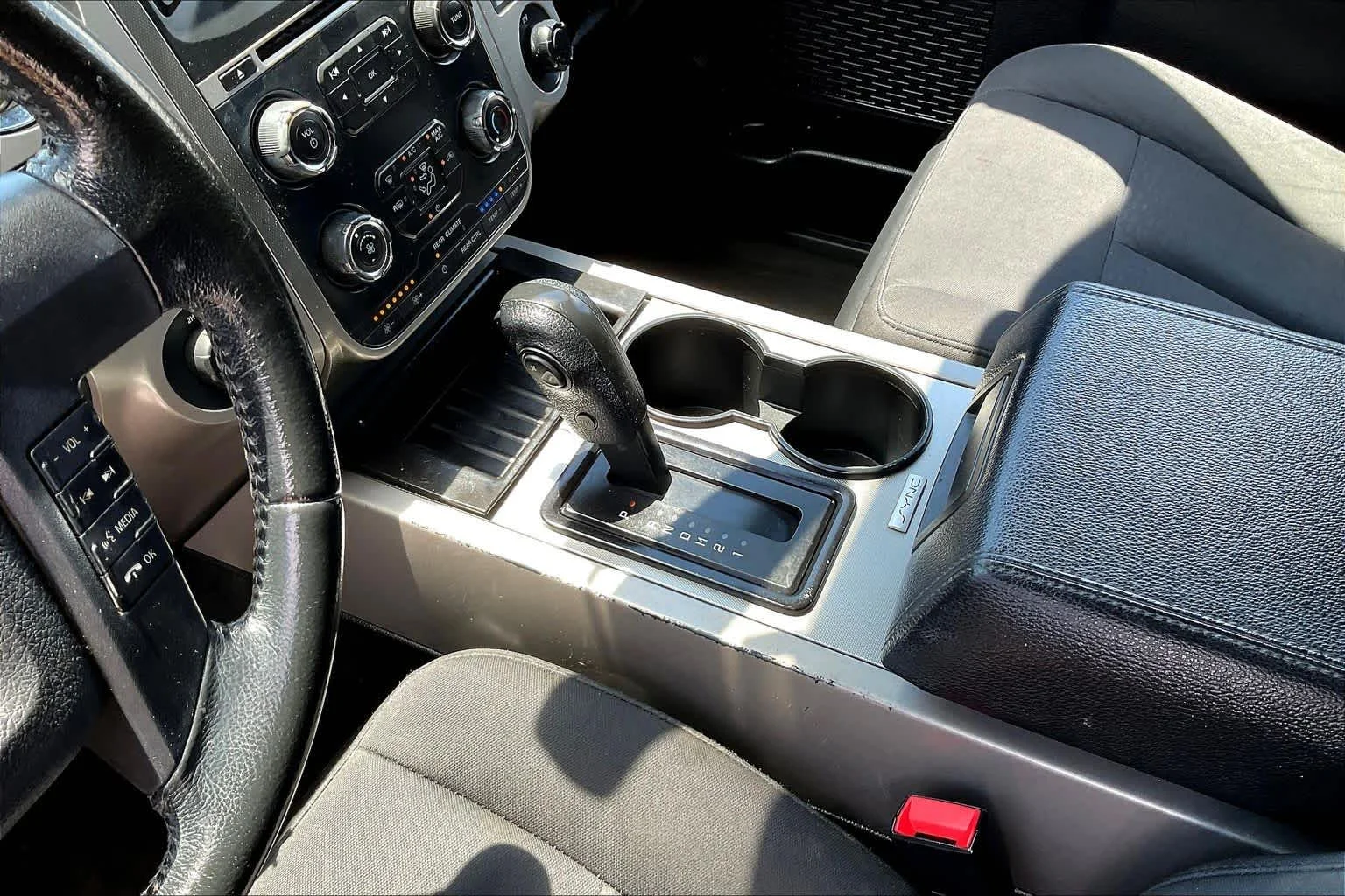 Used 2017 Magnetic Ford XLT image 17