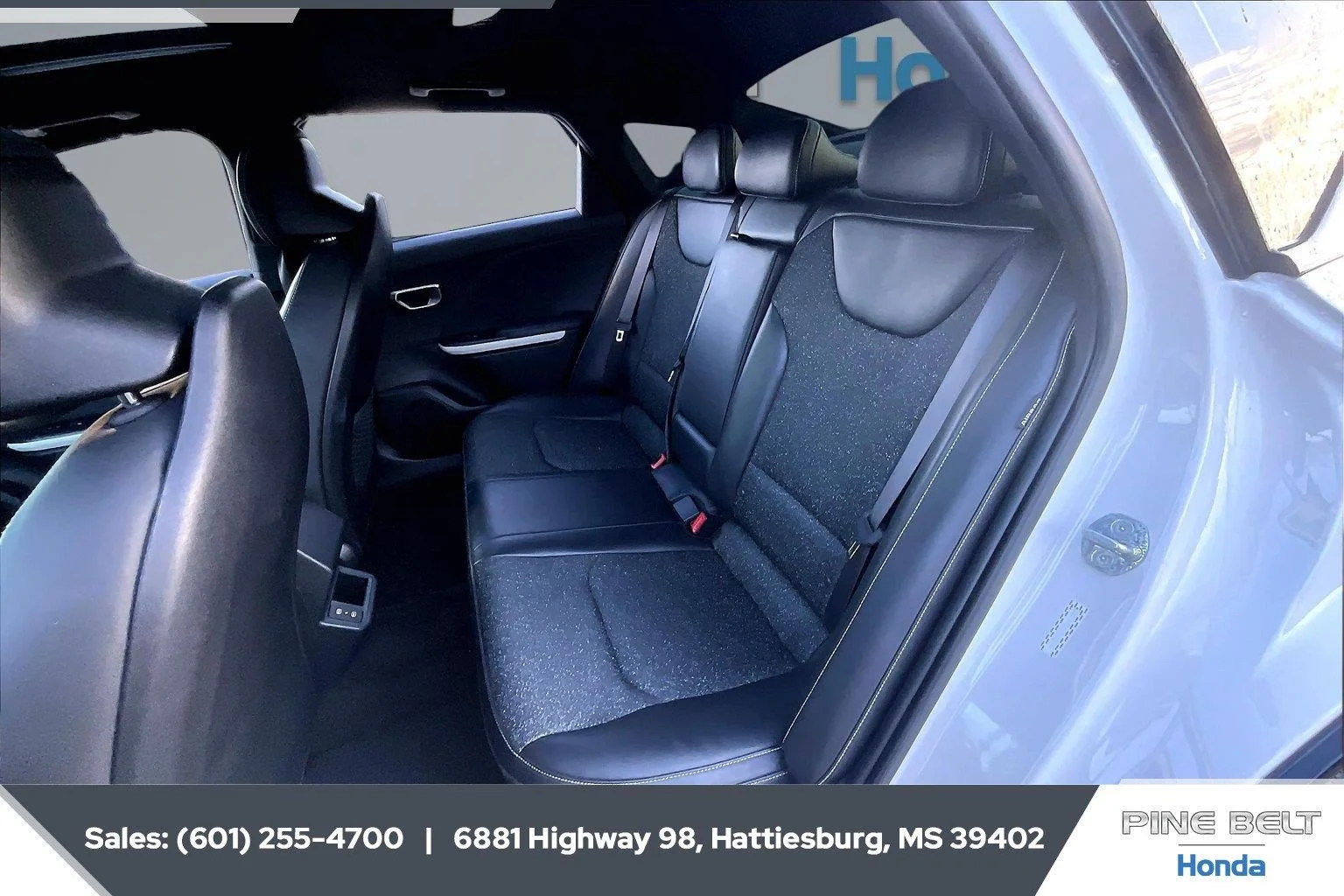 Used 2025 Snow White Pearl Kia GT-Line image 19