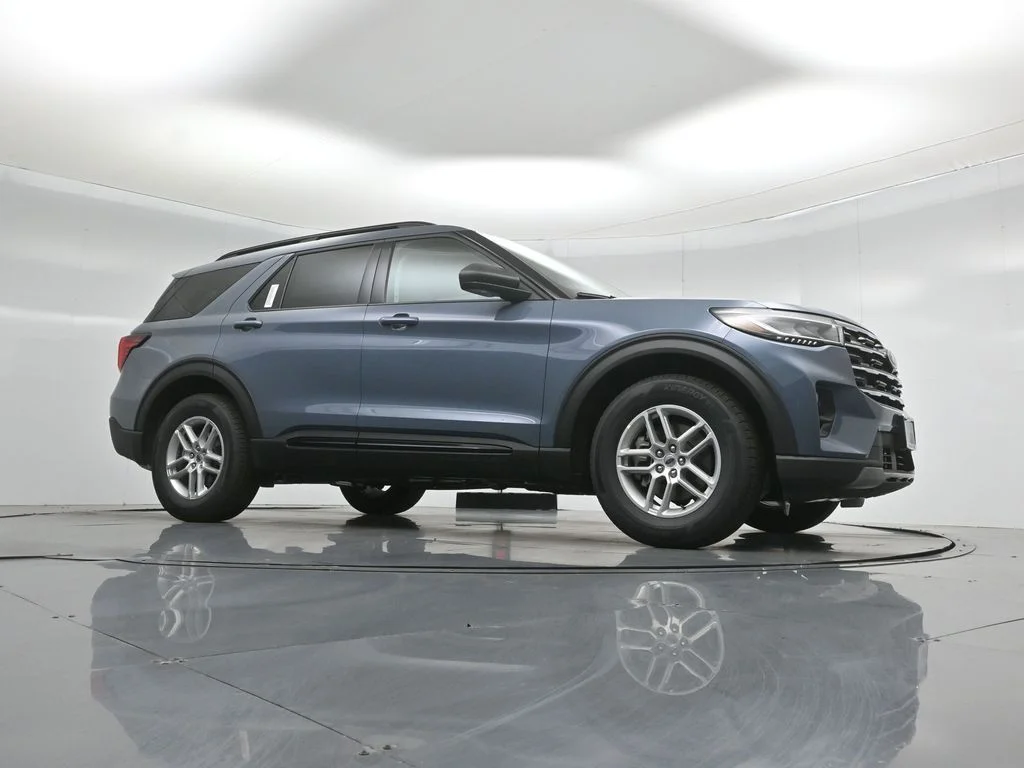 New 2026 Vapor Blue Metallic Ford Active image 3