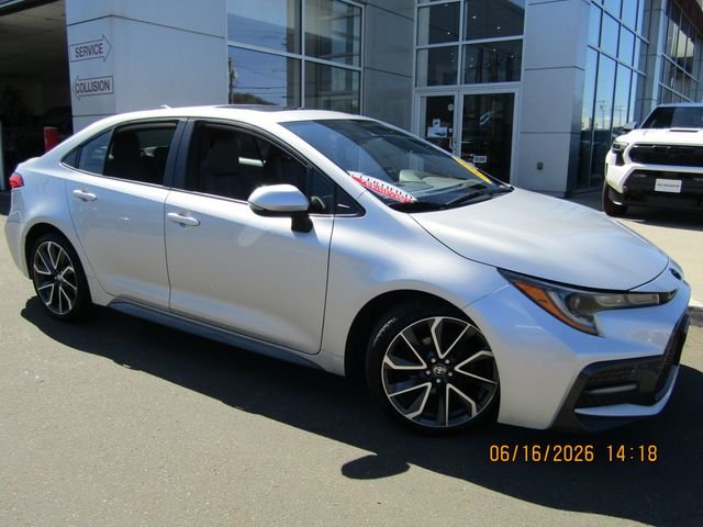Certified Used 2022 Classic Silver Metallic Toyota SE image 1