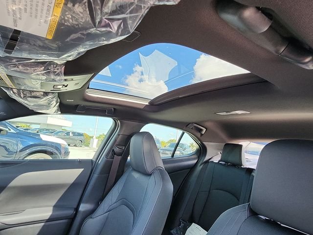 2025 Lexus UX 300h Premium - Photo 22