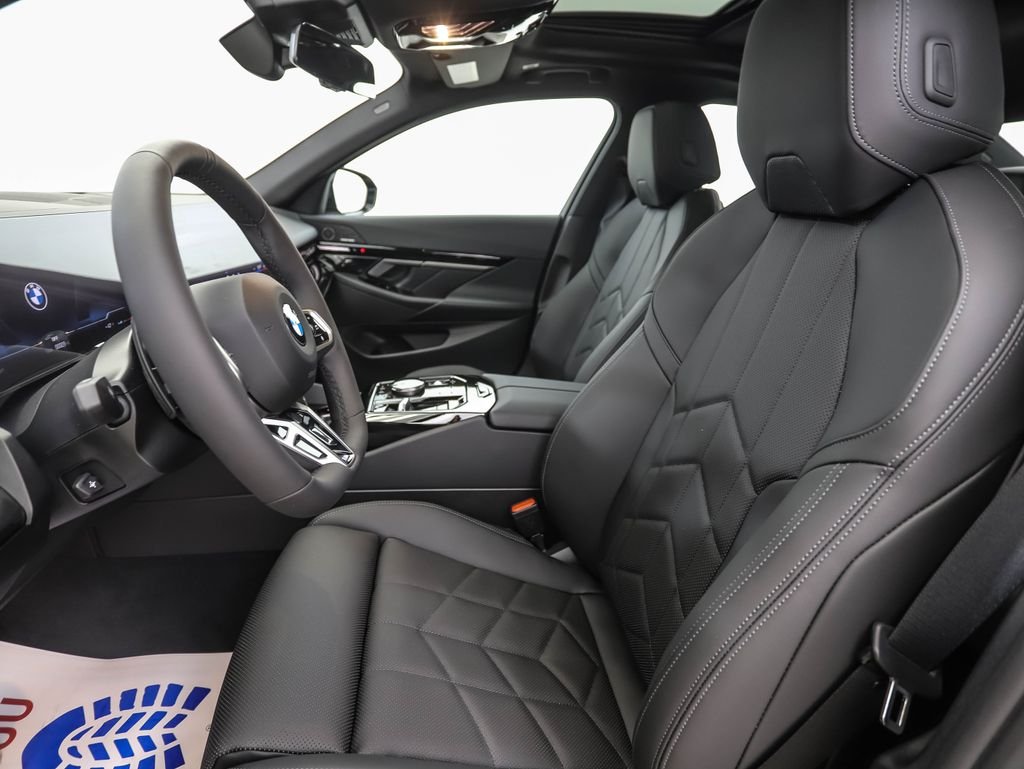 Used 2026 Carbon Black Metallic BMW 530i xDrive image 12
