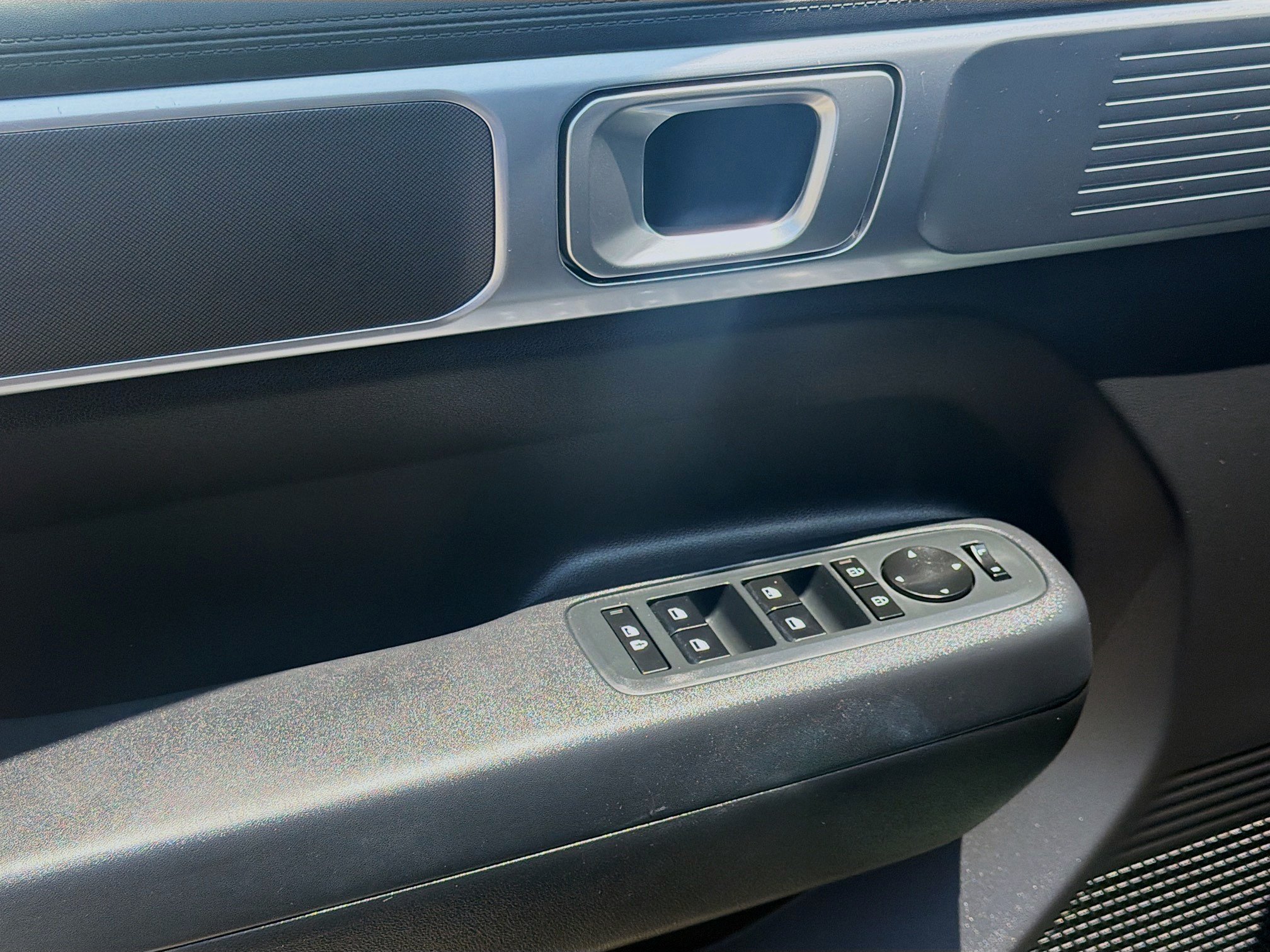 2024 Hyundai Santa Fe SE - Photo 14