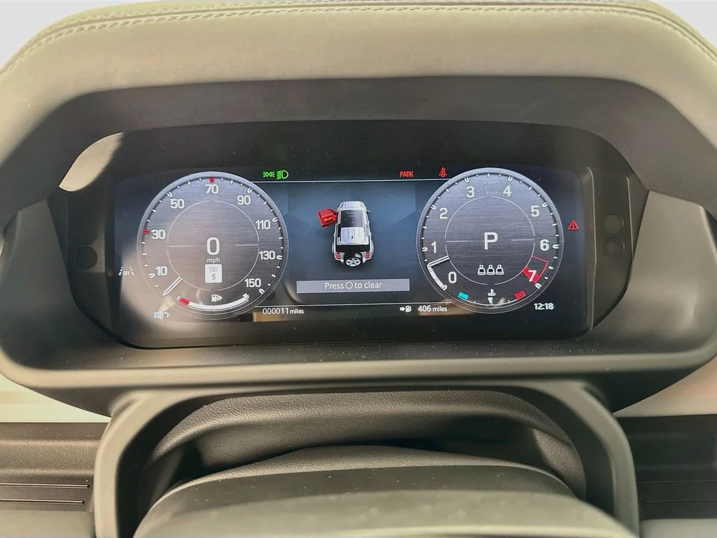 New 2026 Fuji White Land Rover X-Dynamic SE image 12