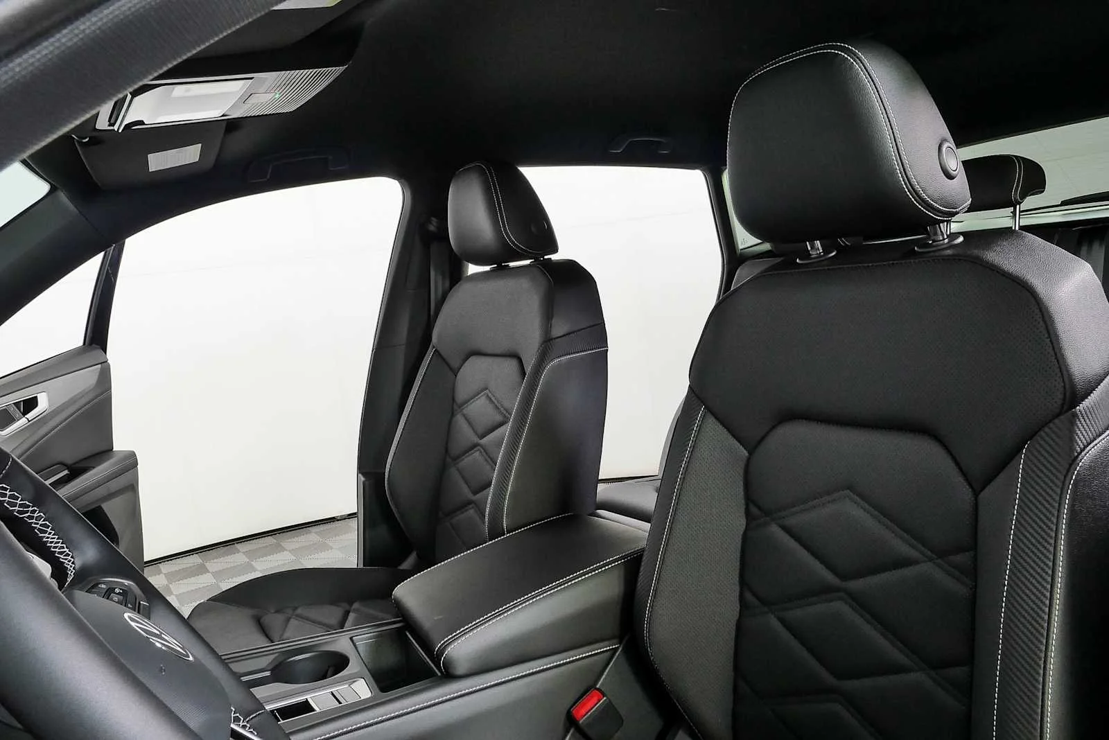 New 2026 Deep Black Pearl Volkswagen 2.0T SE image 5
