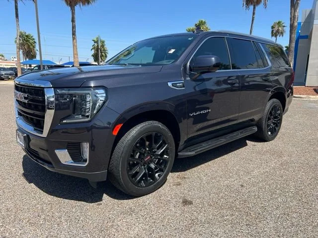 Used 2023 TITANIUM RUSH METALLIC GMC SLE image 3