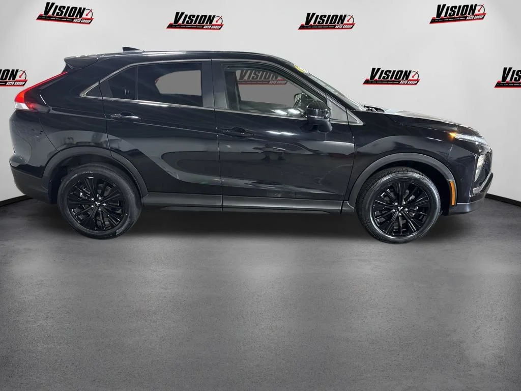 Used 2022 Black Mitsubishi LE image 4