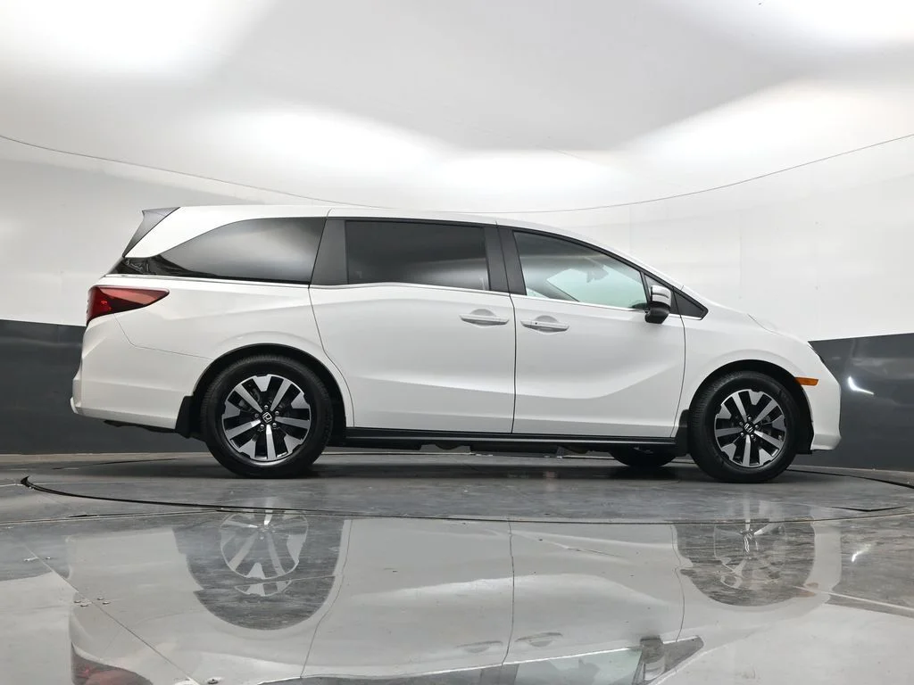 Certified Used 2025 White Honda EX-L image 47