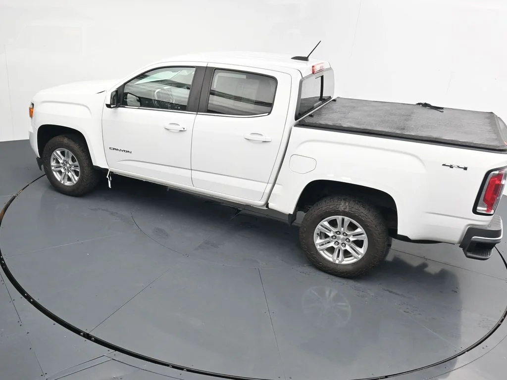 Used 2020 White GMC SLE1 image 27