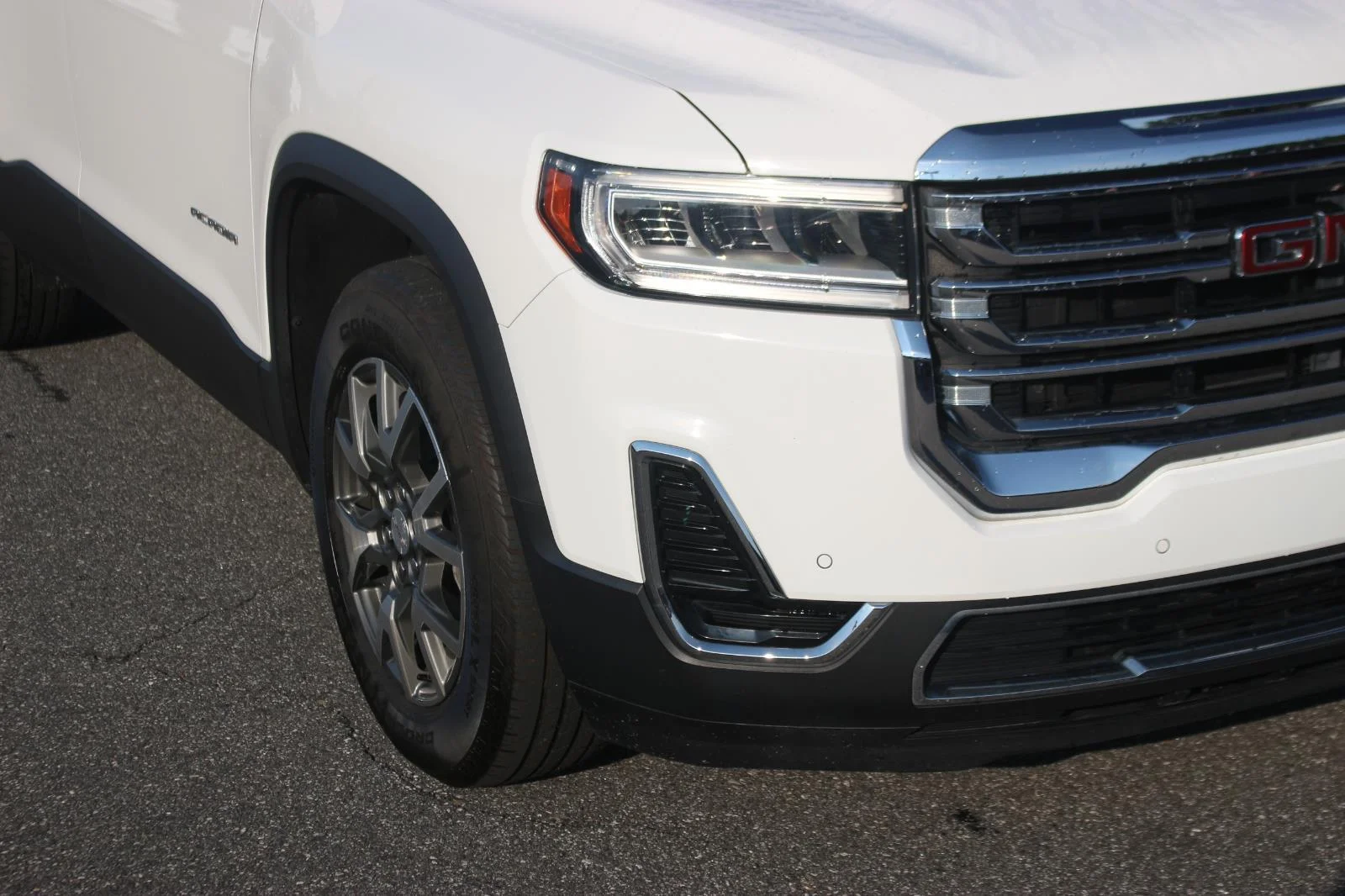 Used 2021 Summit White GMC SLE image 9