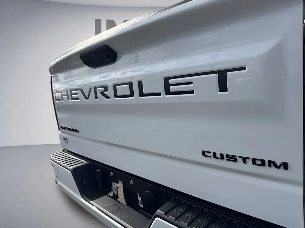 Used 2024 Summit White Chevrolet Custom image 30