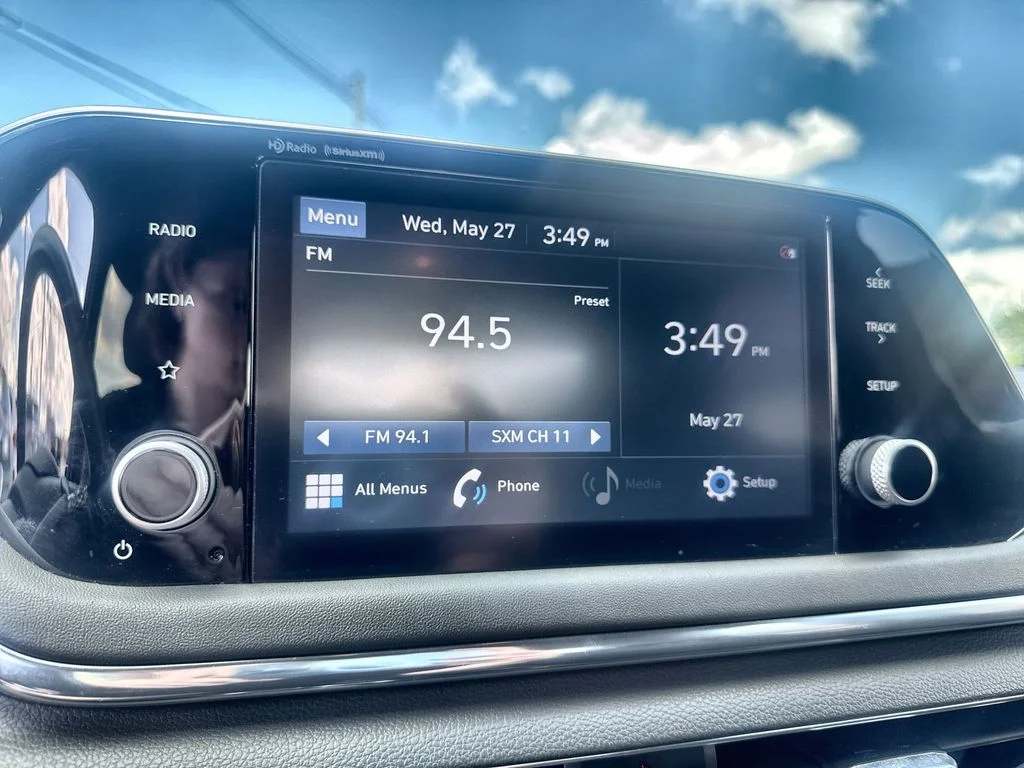 Used 2020 Black Hyundai SEL Plus image 15