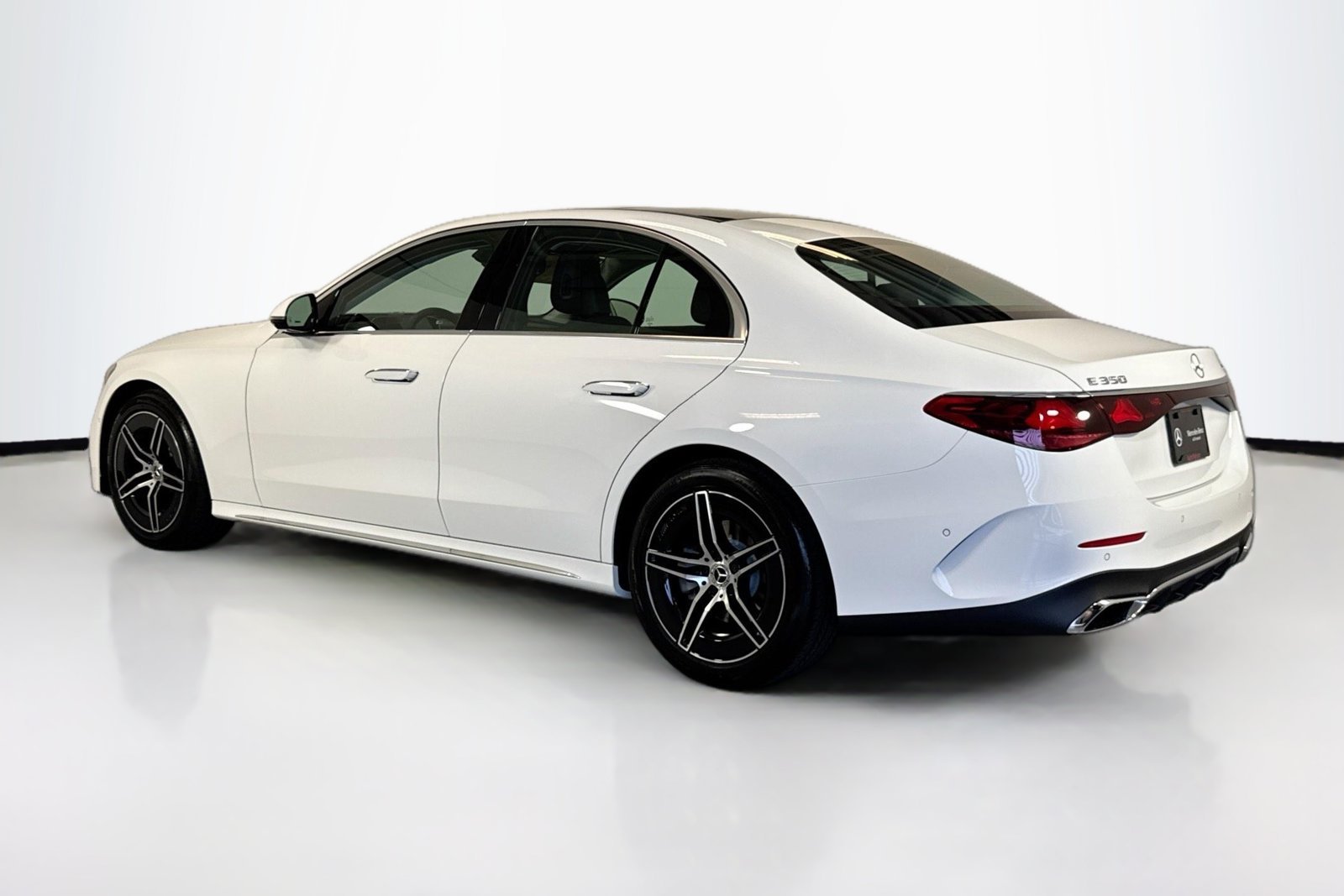 New 2026 Polar White Mercedes-Benz E 350 image 7