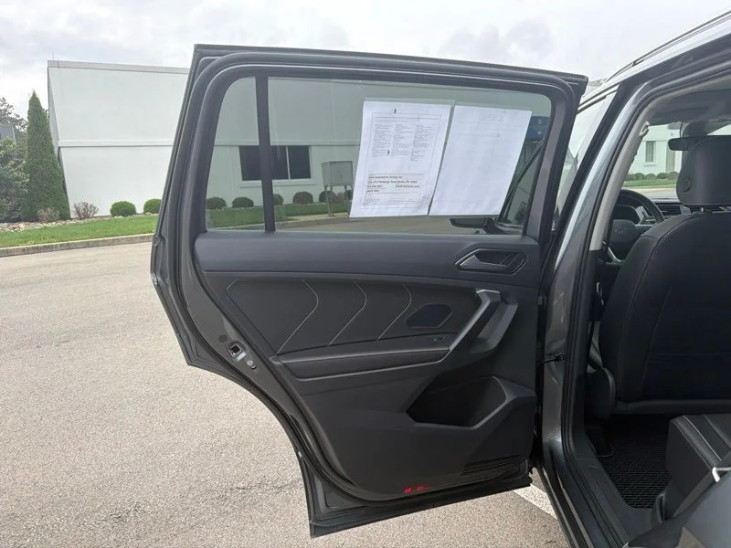 Certified Used 2024  Volkswagen 2.0T SE image 16