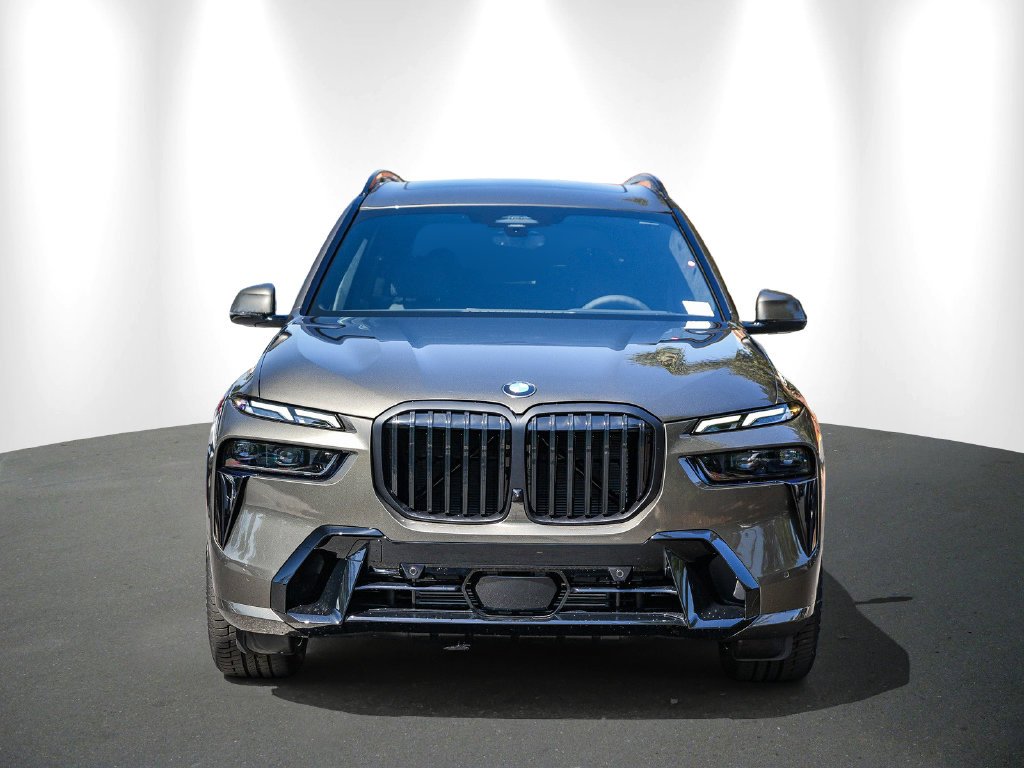 2027 BMW X7 photo 2