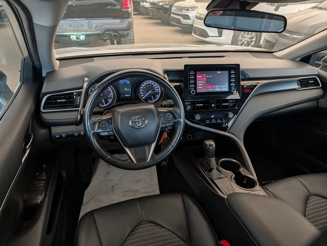 Certified Used 2024 Silver Toyota SE - - FWD - Heated Seats & Wheel - 7 Touchscreen - Apple CarPlay - Android Auto & More! image 25