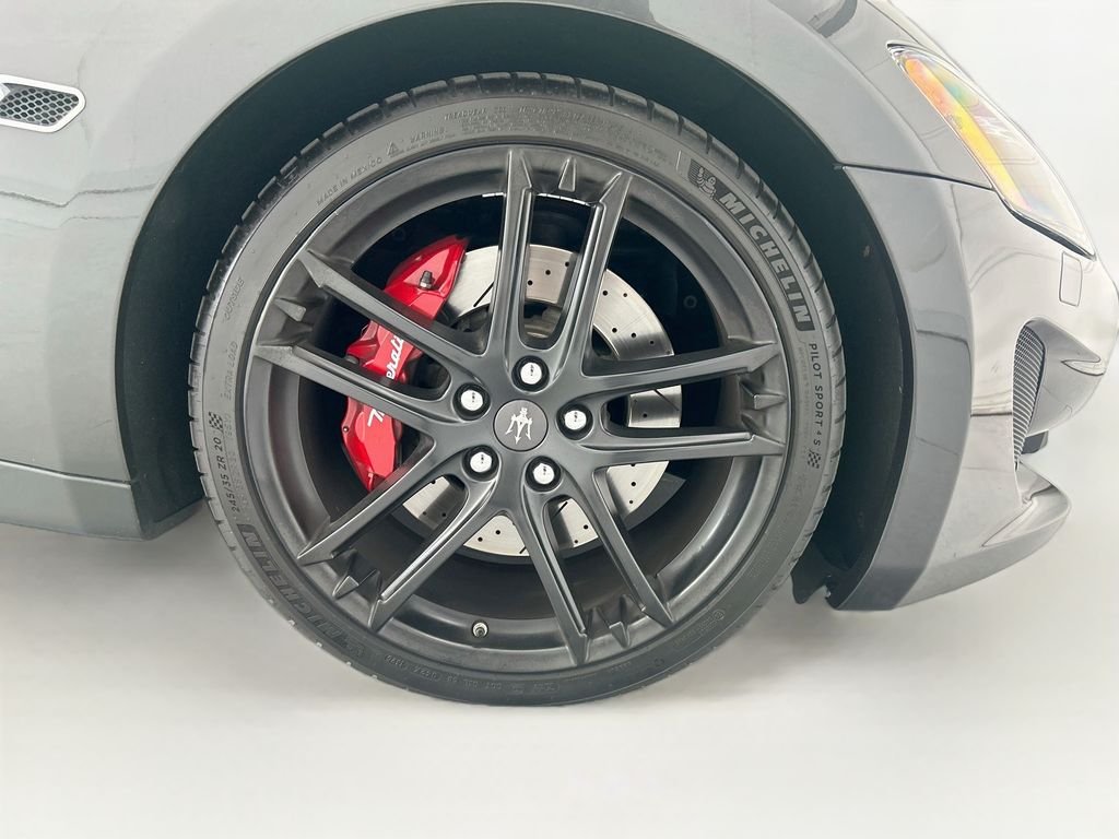 Used 2017 Grigio Granito Metallic Maserati Sport image 35