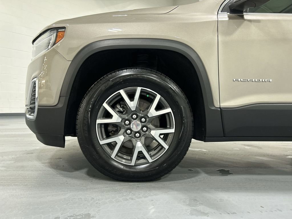 Used 2023 Light Stone Metallic GMC SLE image 19