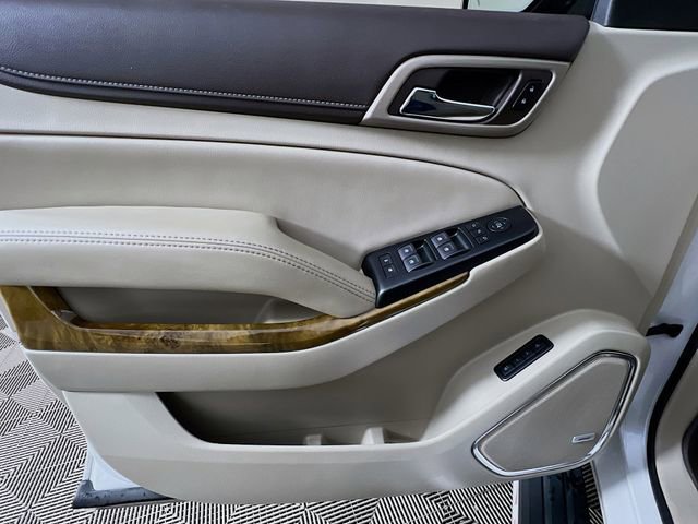 Used 2017 White Frost Tricoat GMC Denali image 35