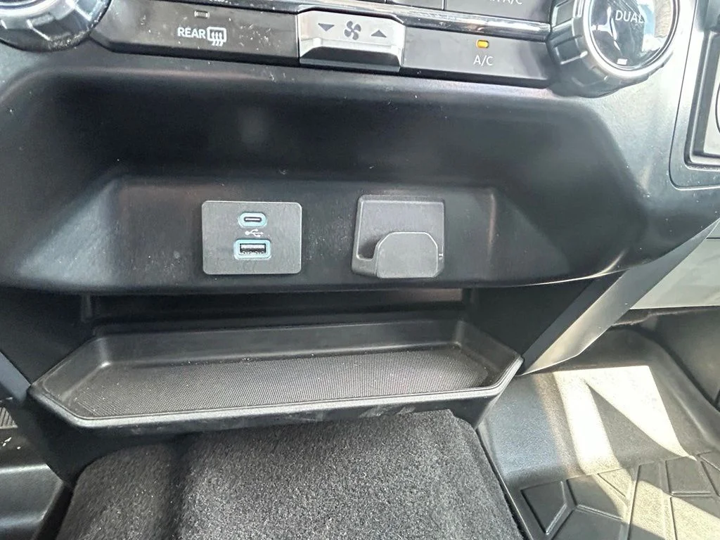 Used 2024 Blue Ford XLT image 30