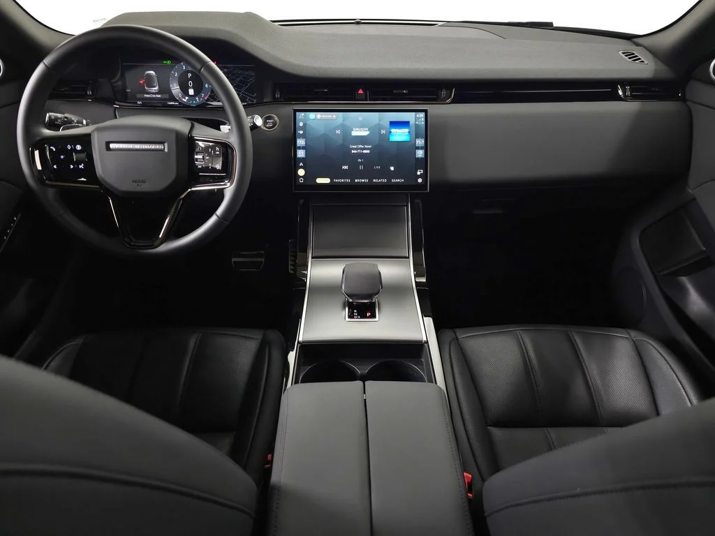 Certified Used 2024 White Land Rover Dynamic image 13