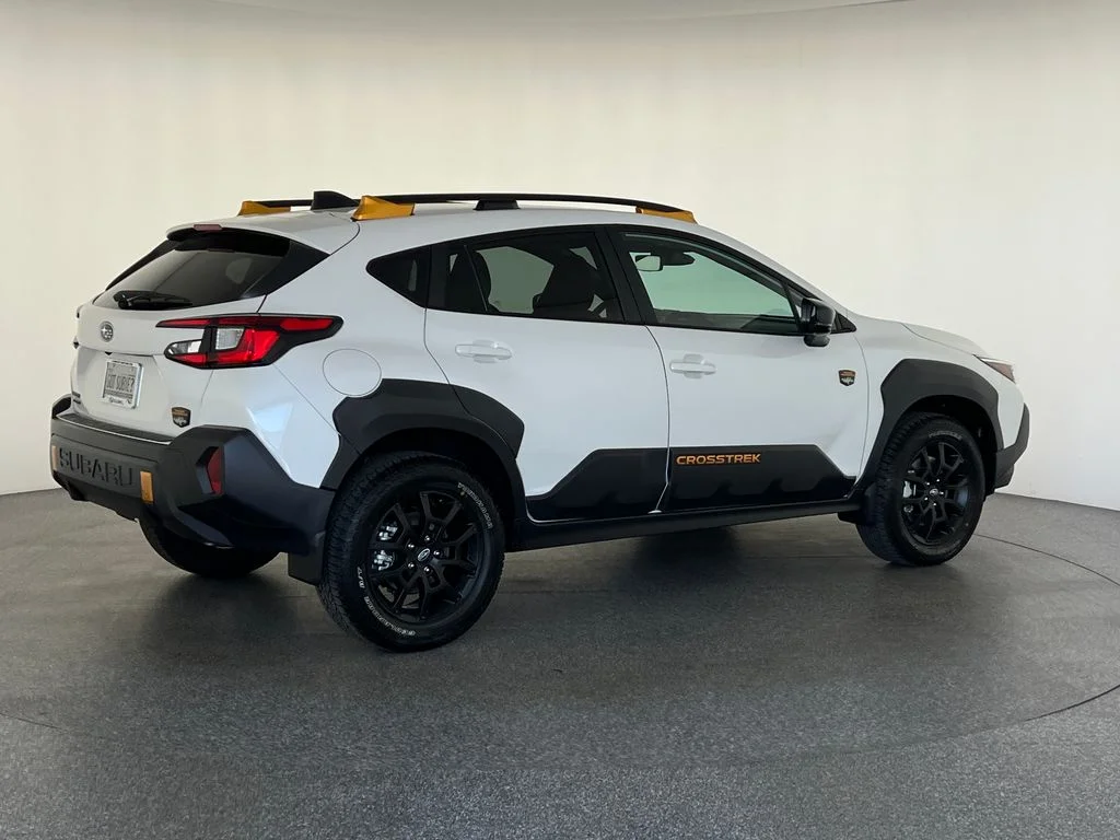 New 2026 CRYSTAL WHITE PEARL Subaru Wilderness image 4