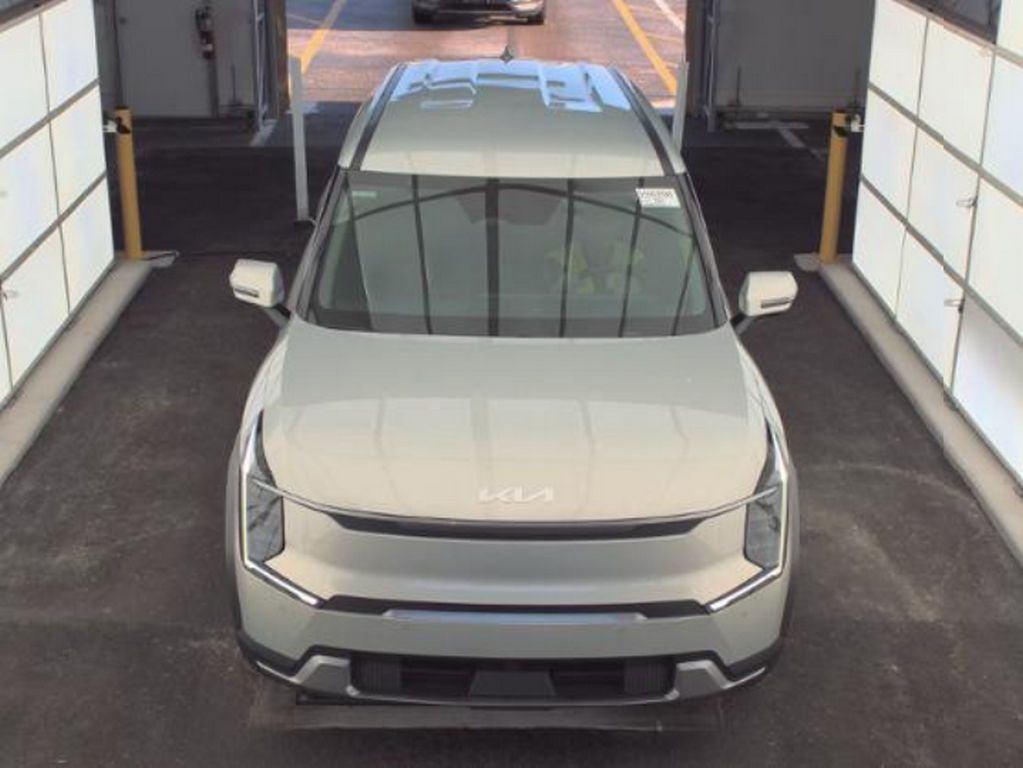 Used 2024 Kia Ev9 Light L/R with VIN KNDAB5S12R6047736 for sale in Miami, FL