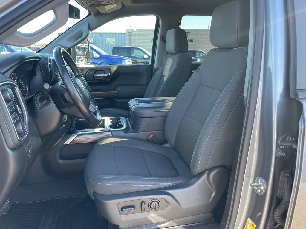Used 2021 Gray Chevrolet RST image 7