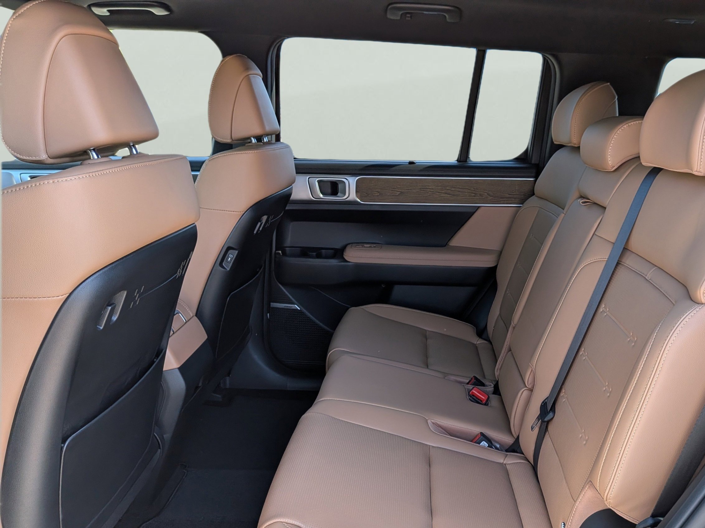 New 2026 Earthy Brass Matte Hyundai Limited FWD image 29