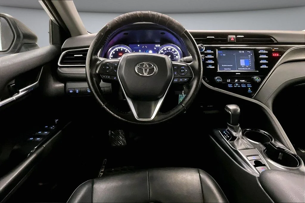 Used 2020 Silver Toyota SE image 8