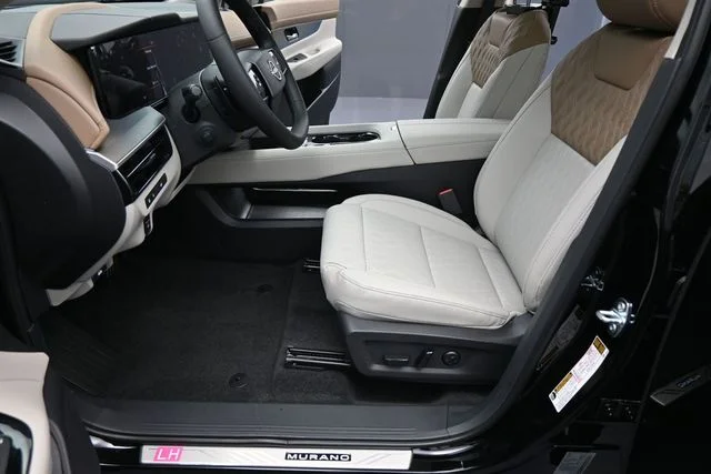 New 2026 Black Nissan Platinum image 31