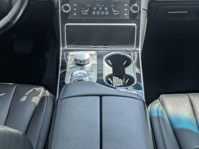 Used 2025 White Genesis 2.5T image 20