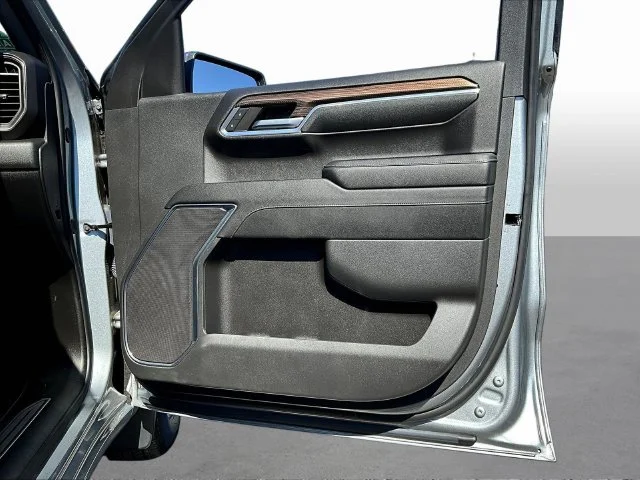 Used 2024 Gray Chevrolet LT image 31