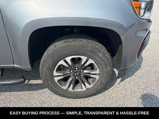 Used 2022 Gray Chevrolet Z71 image 12