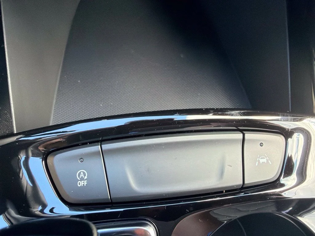 New 2026 Summit White Chevrolet LT image 20