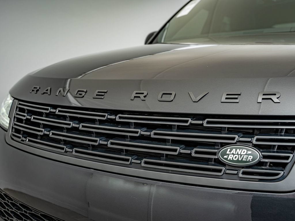 New 2026 Carpathian Grey Land Rover Dynamic SE image 12