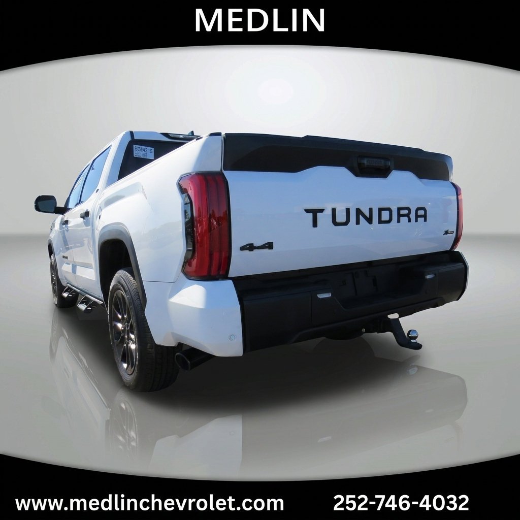 Used 2023  Toyota SR5 image 6