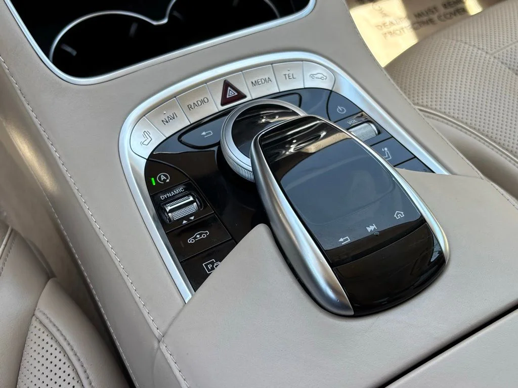 Used 2020 designo Diamond White Metallic Mercedes-Benz S 560 image 22
