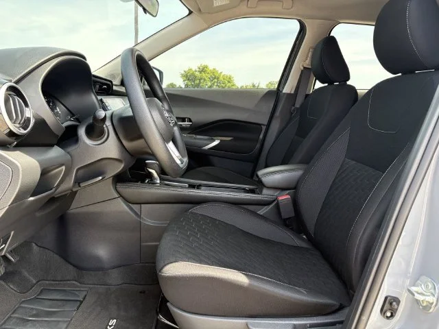 Used 2024 Gray Nissan SV image 9