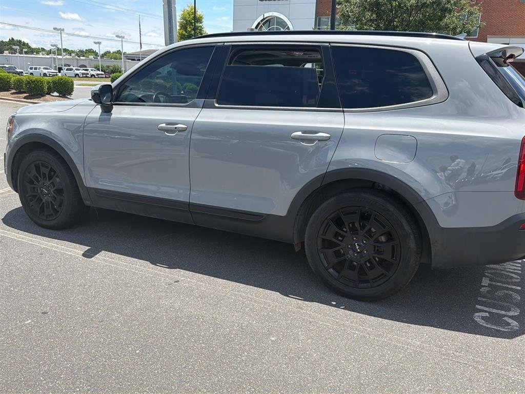 Used 2022 Wolf Gray KIA SX image 8
