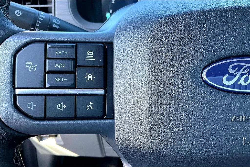 2025 Ford F-150 XLT - Photo 19
