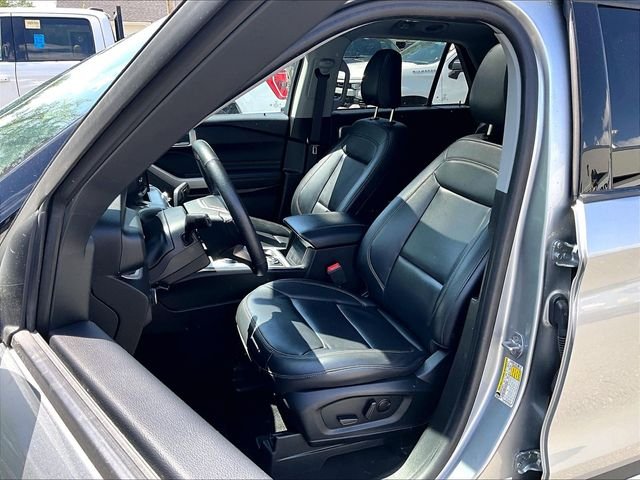 Used 2024 Silver Ford XLT image 21