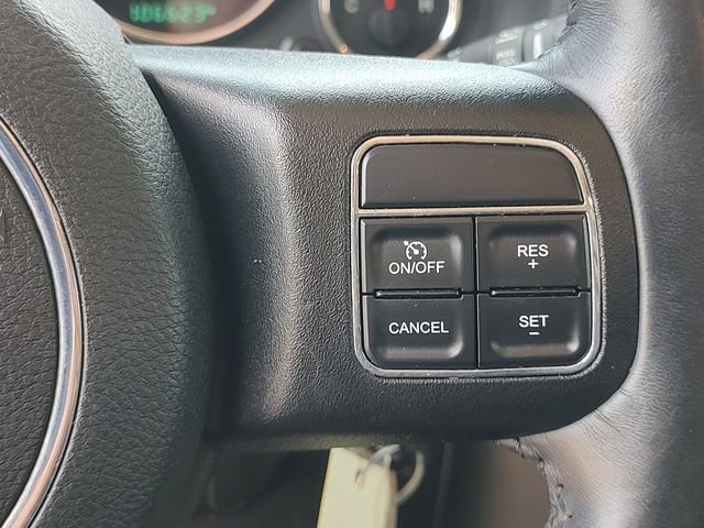 Used 2016 Green Jeep Sport image 18