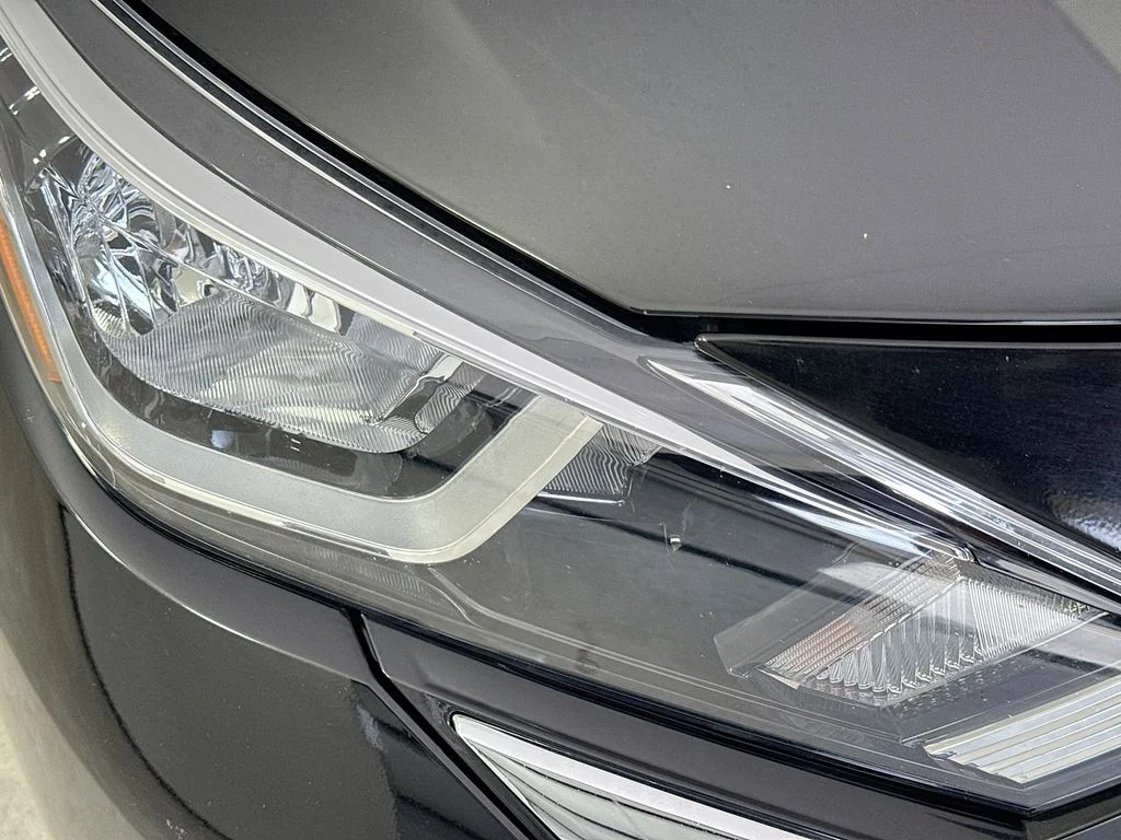 Used 2024 Black Nissan 1.6 SV image 35