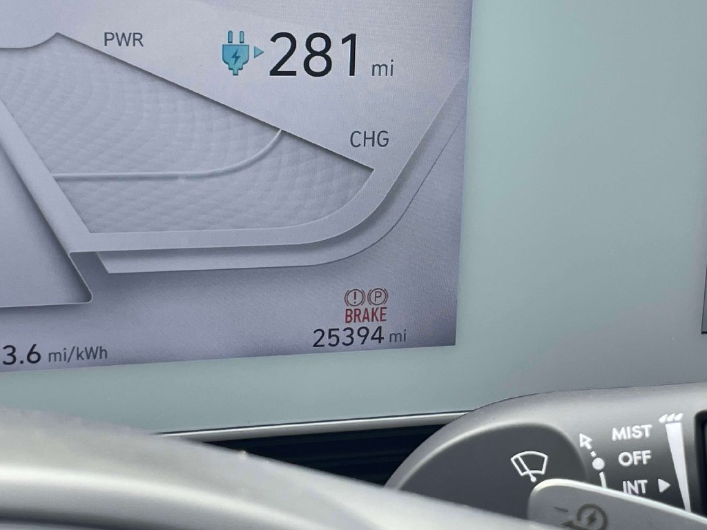 Certified Used 2024 Blue Hyundai SEL image 27