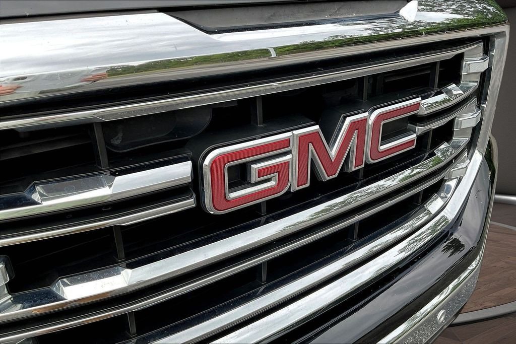 Used 2018 Black GMC SLT image 35