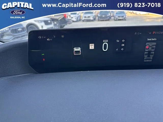 Used 2025 White Ford Platinum image 29