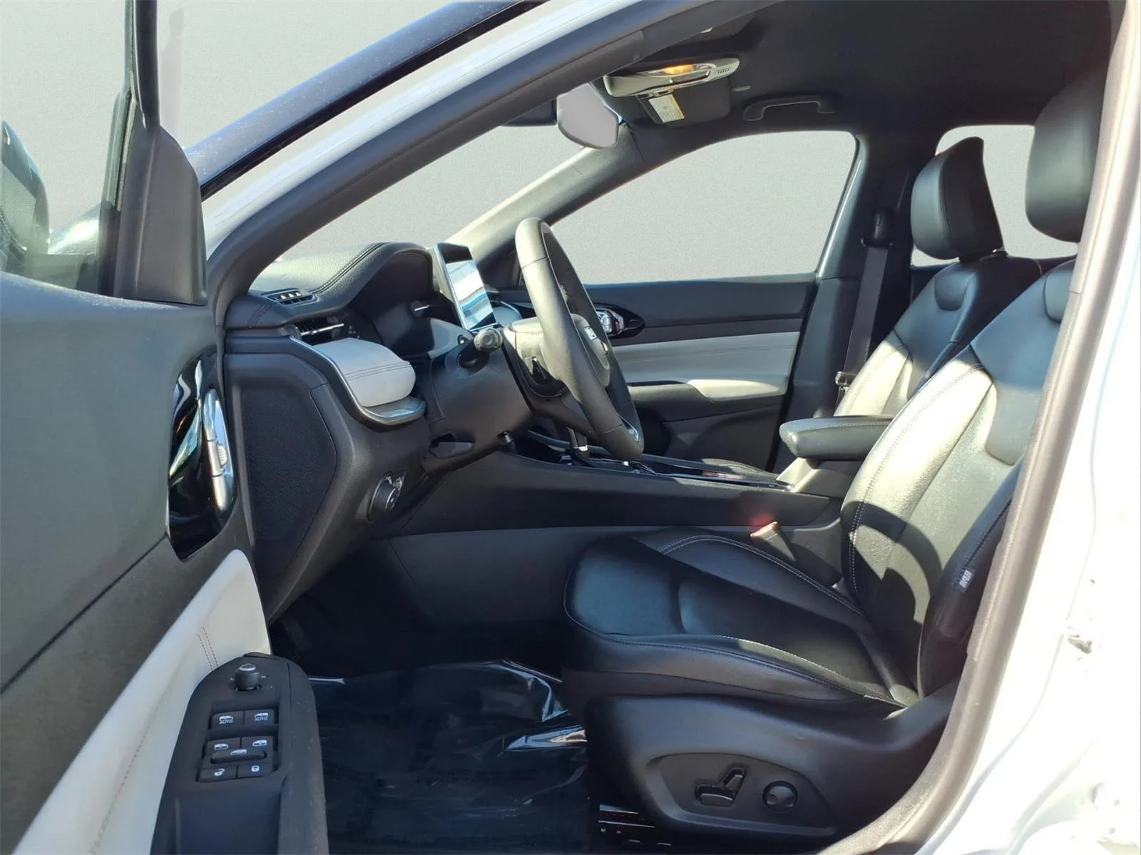 Used 2025 Bright White Clearcoat Jeep Limited image 15